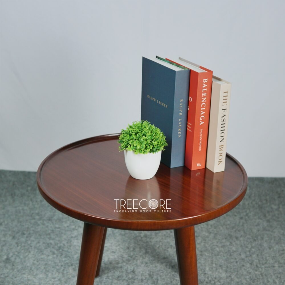 Minimalist Small Wooden Round Table: Compact Elegance for Every Space