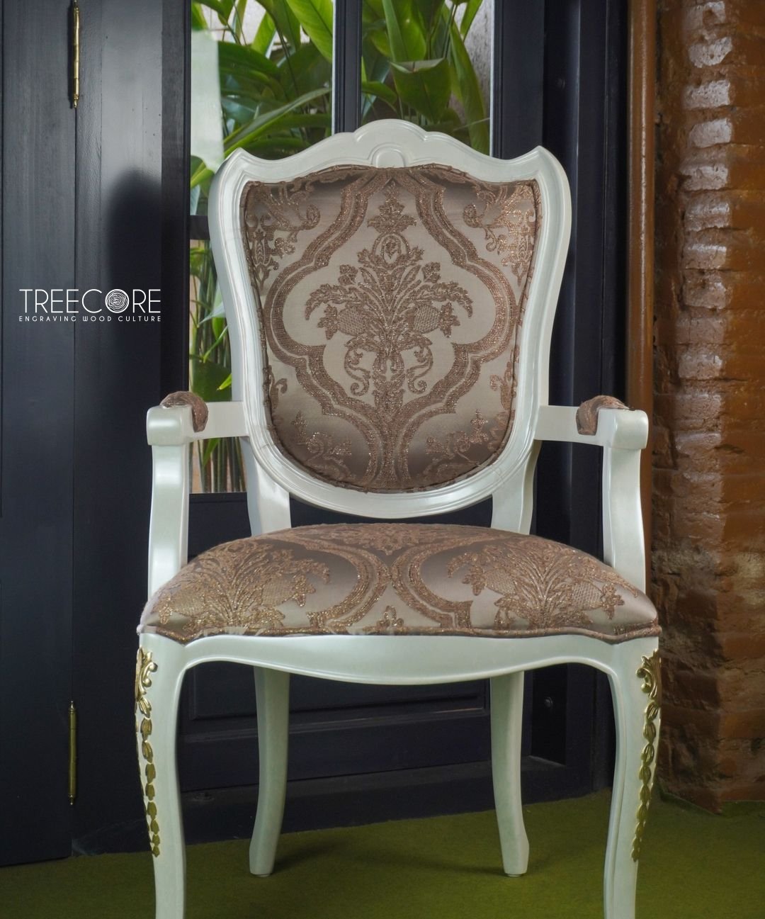 Royal Classic Wooden Chair