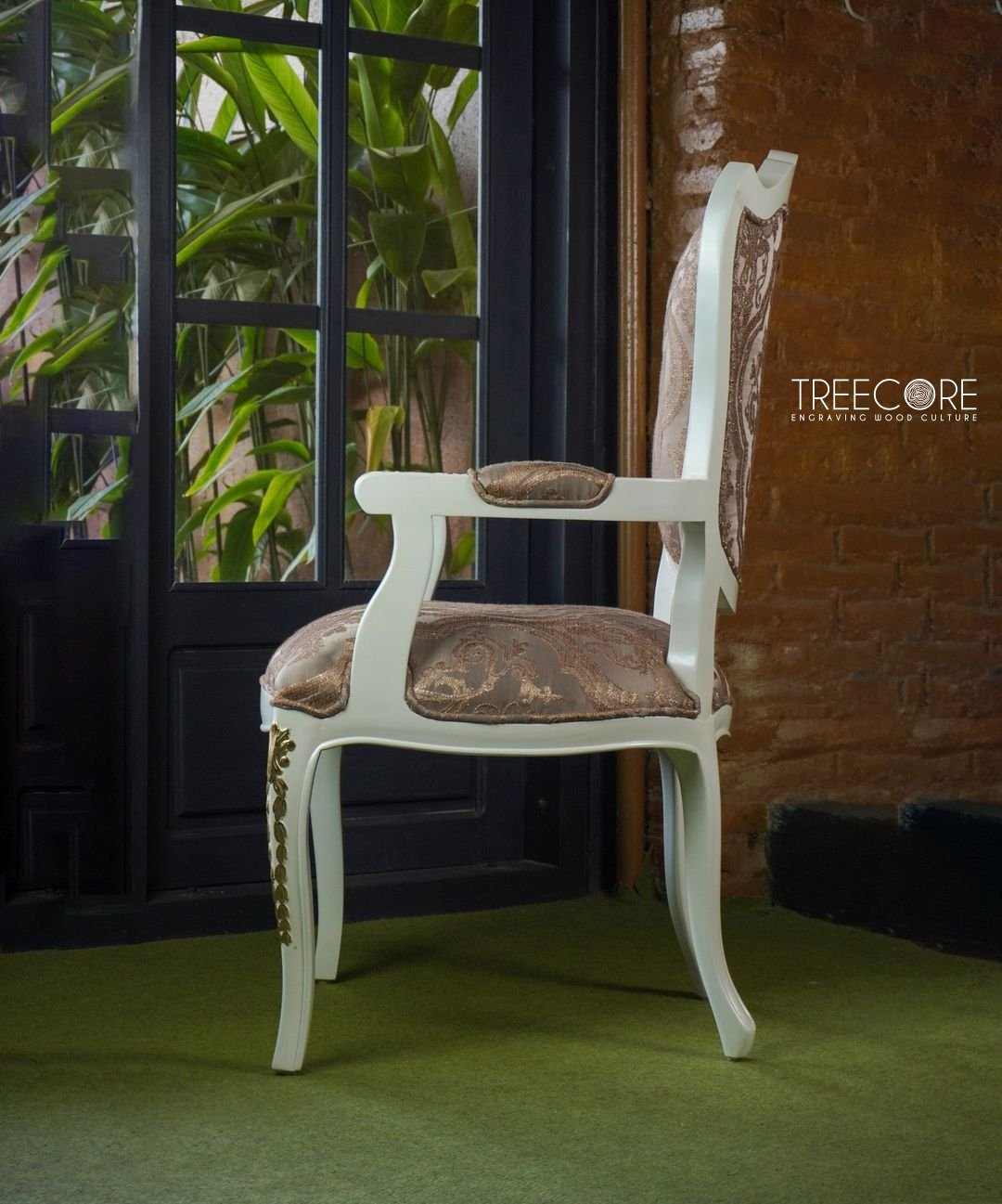 Royal Classic Wooden Chair