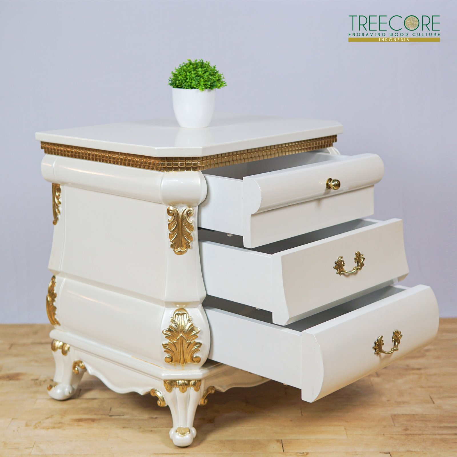 Royal Classic Nightstand – Timeless Elegance for Sophisticated Spaces