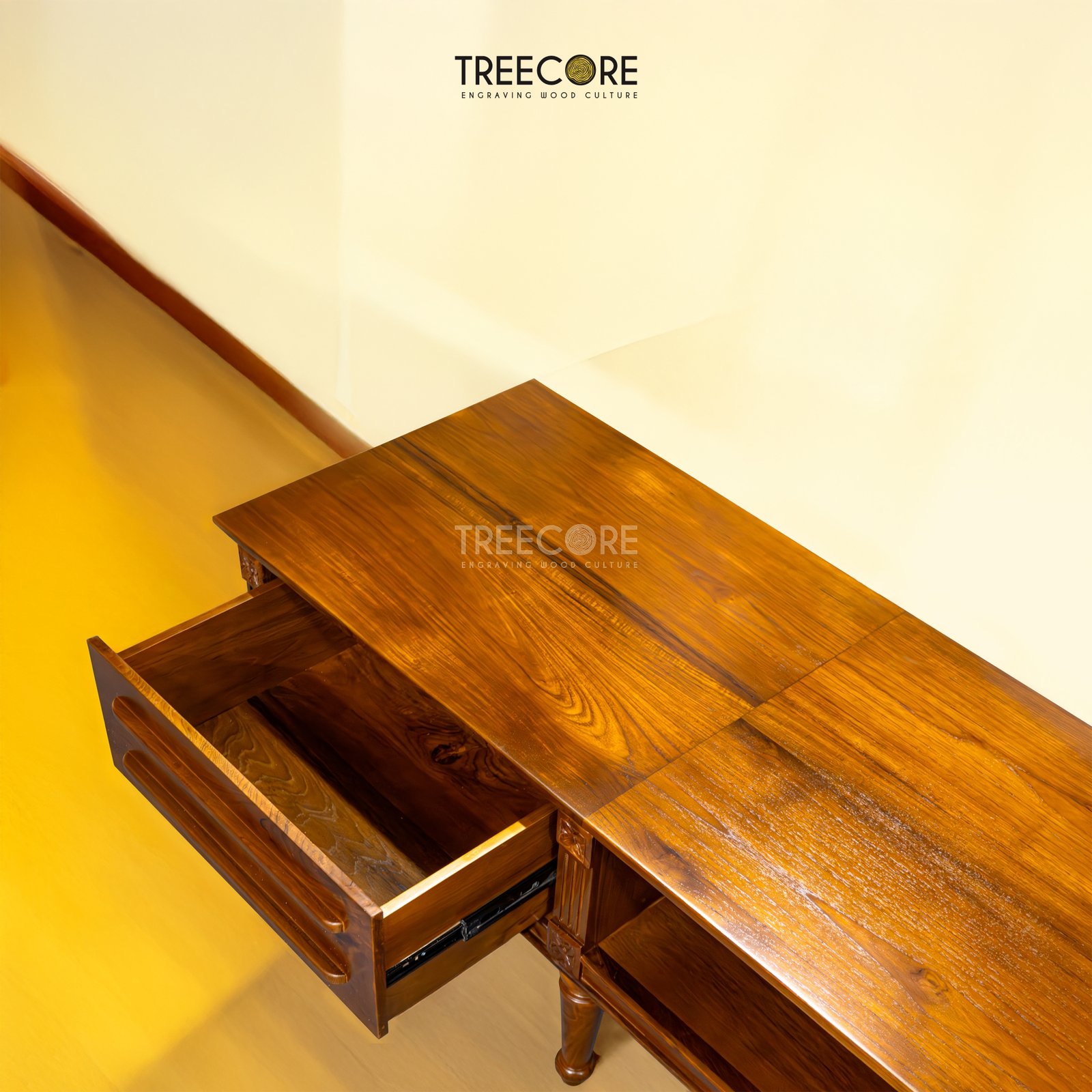 Elegant Wooden TV Table with Storage Drawers and Decorative Turned Legs
