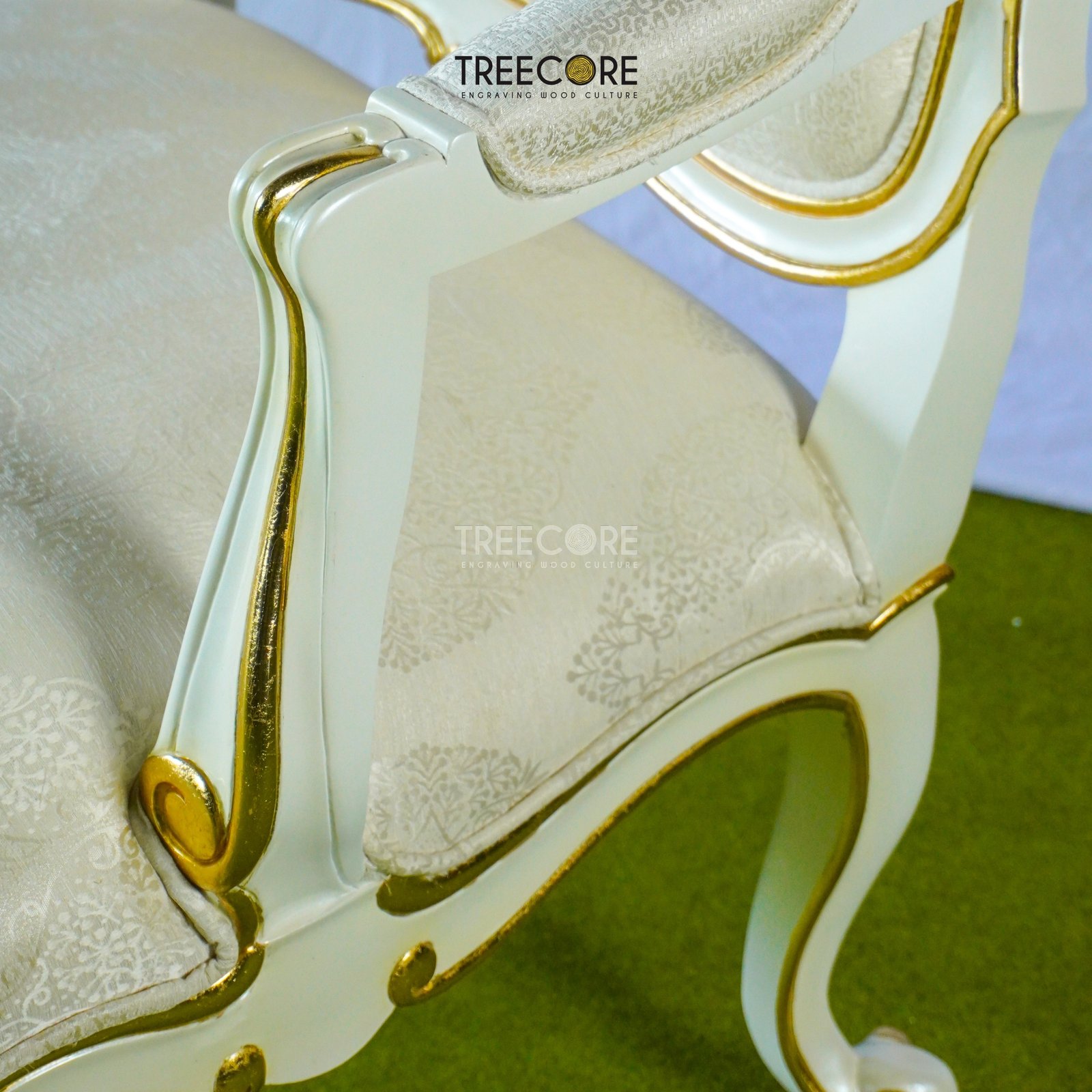 Timeless Royal Classic Chair