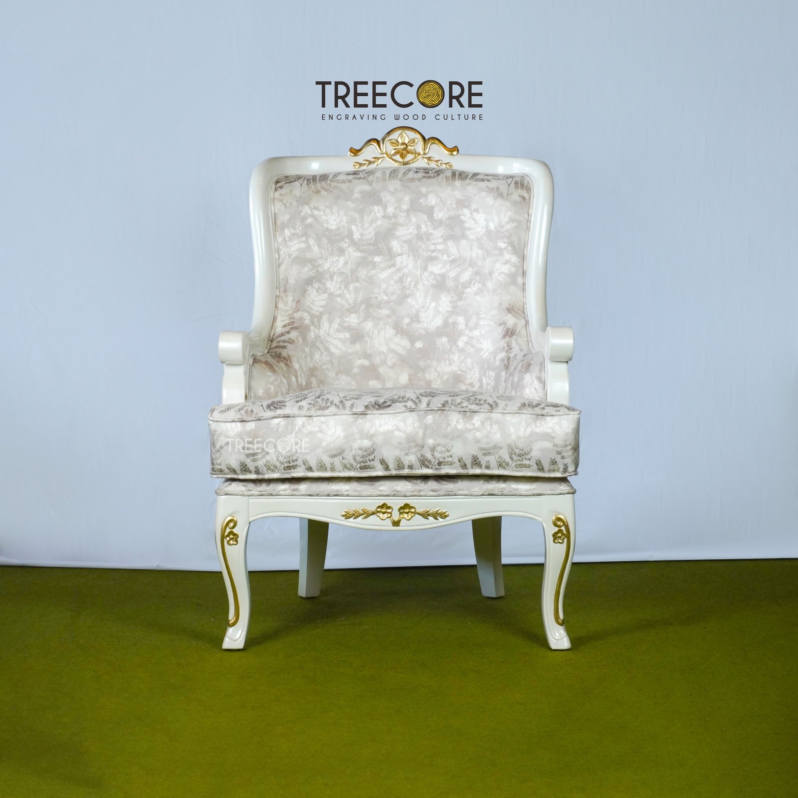 White Royal Classic Chair