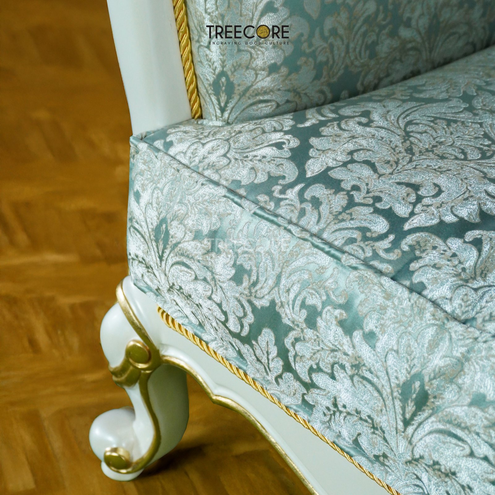 Royal Classic Armchair