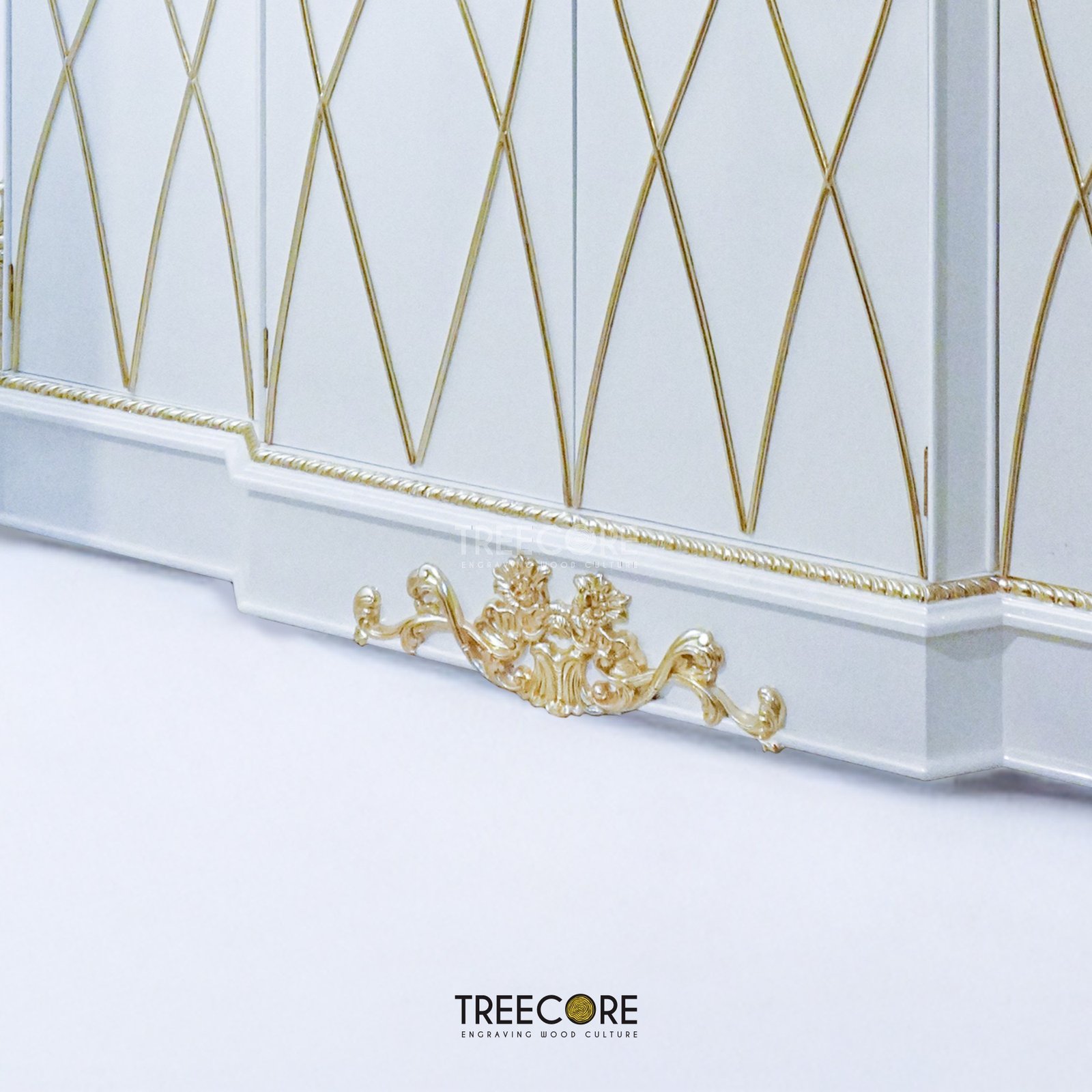 The Versailles Touch – A Wardrobe Fit for Royal Interiors