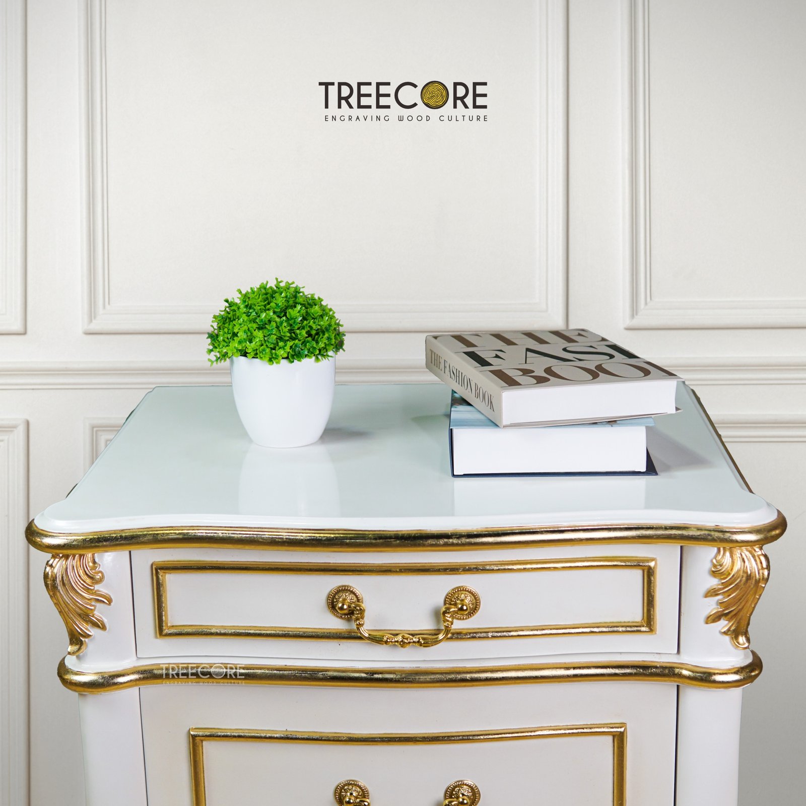 Wooden Royal Classic Nightstand – Timeless Elegance for Your Home