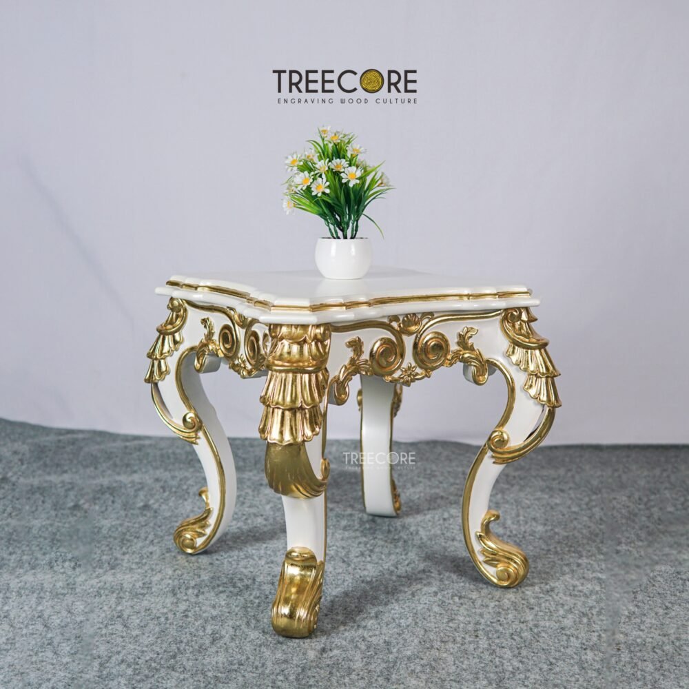 Luxury Carved Side Table – A Masterpiece of Elegance & Craftsmanship