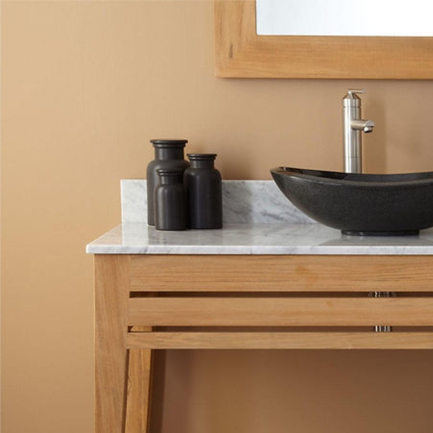 Compact Wooden Sink Vanity – Simple Elegance & Practical Storage